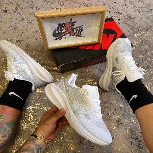 Nike Air Zoom Vomero 17